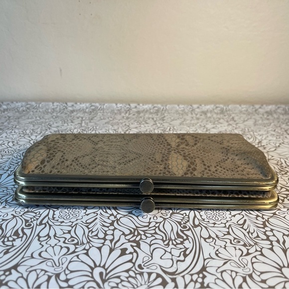 HOBO Lauren Clutch-Wallet Snake print leather - Picture 6 of 13